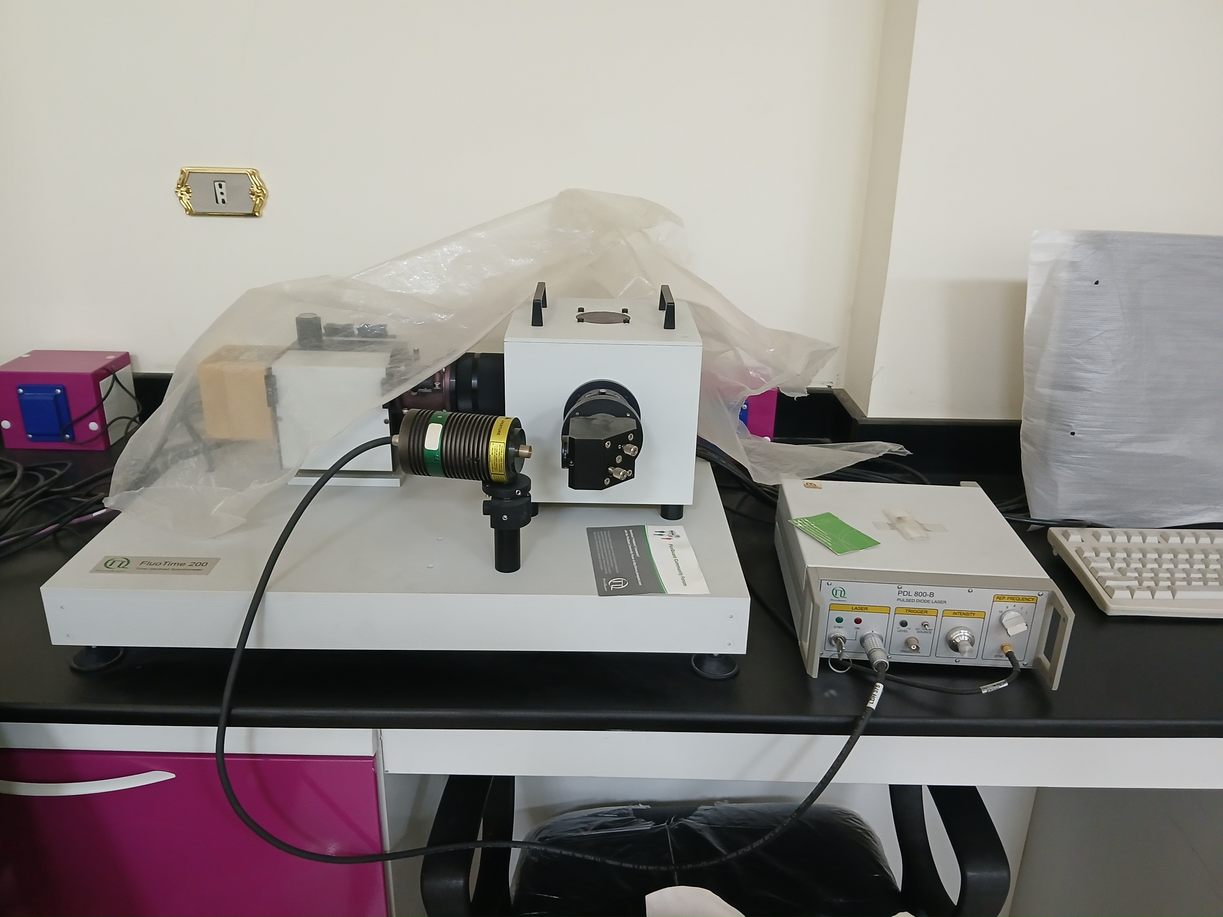 High performance fluorescence  lifetime spectrometer